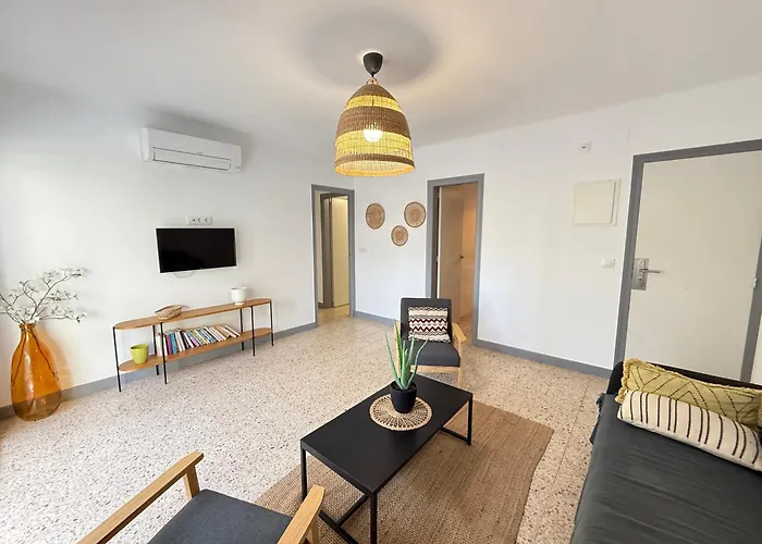 Agi Solmar 아파트